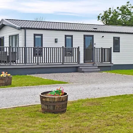 Lillyhall Retreat Holiday park *